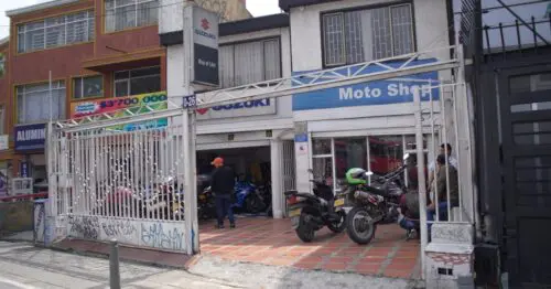 MOTO SHOP CARRERA 30 MOTO SHOP CARRERA 30